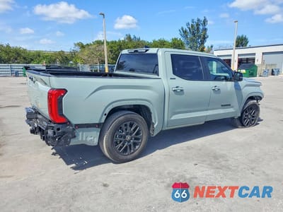 Trzecie zdjęcie samochodu z tyłu: 2026 TOYOTA TUNDRA CREWMAX LIMITED VIN:5TFZA5AB2TX056969 - miniatura