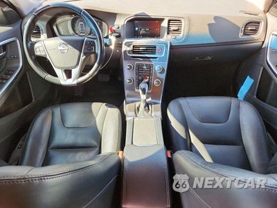 Zdjęcie 8 z 13 samochodu: 2015 VOLVO V60 PREMIER VIN:YV1612SK0F1228837 - miniatura