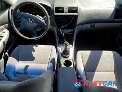 Zdjęcie 8 z 13 samochodu: 2004 HONDA ACCORD EX VIN:JHMCM55694C022707 - miniatura