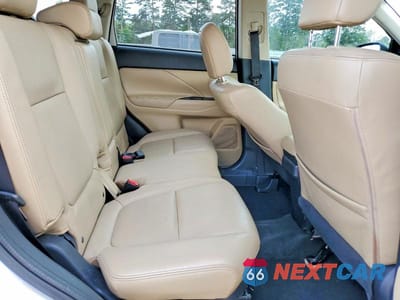 Zdjęcie 10 z 13 samochodu: 2018 MITSUBISHI OUTLANDER SE VIN:JA4AD3A33JZ046402 - miniatura