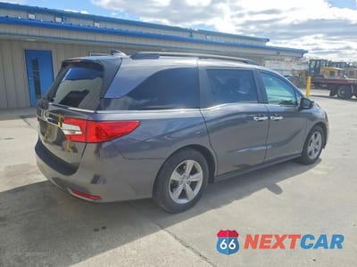 Trzecie zdjęcie samochodu z tyłu: 2020 HONDA ODYSSEY EXL VIN:5FNRL6H77LB054842 - miniatura