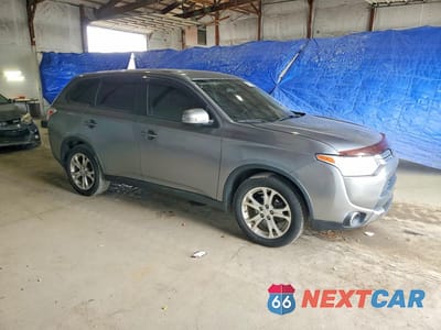 Czwarte zdjęcie samochodu z boku: 2015 MITSUBISHI OUTLANDER SE VIN:JA4AD3A35FZ008452 - miniatura