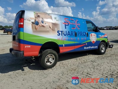 Trzecie zdjęcie samochodu z tyłu: 2024 CHEVROLET EXPRESS 2500 CARGO DELIVERY VAN VIN:1GCWGAFP0R1289372 - miniatura