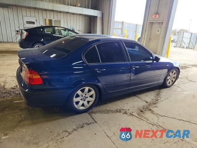 Trzecie zdjęcie samochodu z tyłu: 2005 BMW 325 I VIN:WBAEV33425KW17481 - miniatura
