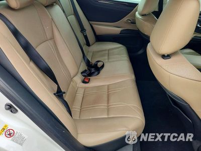 Zdjęcie 10 z 12 samochodu: 2019 LEXUS ES 350 LUXURY VIN:58ABZ1B17KU024340 - miniatura