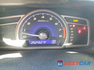 Zdjęcie 9 z 12 samochodu: 2010 HONDA CIVIC LX VIN:19XFA1F56AE007401 - miniatura