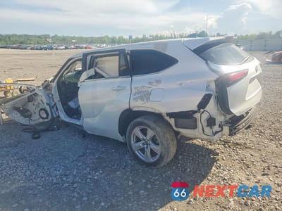 Drugie zdjęcie samochodu z przodu: 2023 TOYOTA HIGHLANDER LE VIN:5TDKDRAH6PS007404 - miniatura