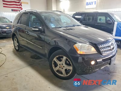 Czwarte zdjęcie samochodu z boku: 2008 MERCEDES-BENZ ML 350 VIN:4JGBB86E58A297062 - miniatura
