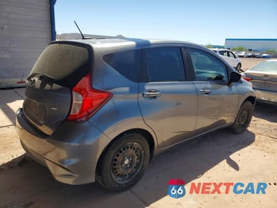 Trzecie zdjęcie samochodu z tyłu: 2018 NISSAN VERSA NOTE SV VIN:3N1CE2CP2JL362499 - miniatura