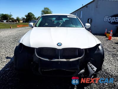 Piąte zdjęcie samochodu w środku: 2011 BMW 328 XI VIN:WBAPK7C56BA973466 - miniatura