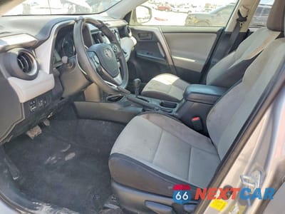 Zdjęcie 7 z 13 samochodu: 2018 TOYOTA RAV4 HYBRID LE VIN:JTMRJREV5JD213856 - miniatura