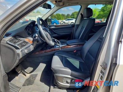 Zdjęcie 7 z 13 samochodu: 2013 BMW X5 XDRIVE35I VIN:5UXZV4C50D0B09637 - miniatura