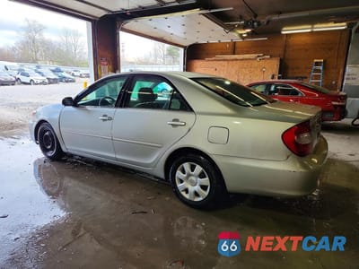 Drugie zdjęcie samochodu z przodu: 2004 TOYOTA CAMRY LE VIN:4T1BE32K84U900505 - miniatura