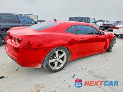 Trzecie zdjęcie samochodu z tyłu: 2011 CHEVROLET CAMARO LT VIN:2G1FC1ED5B9155678 - miniatura