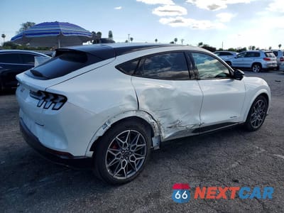 Trzecie zdjęcie samochodu z tyłu: 2025 FORD MUSTANG MACH-E GT VIN:3FMTK4SX8SMA08142 - miniatura