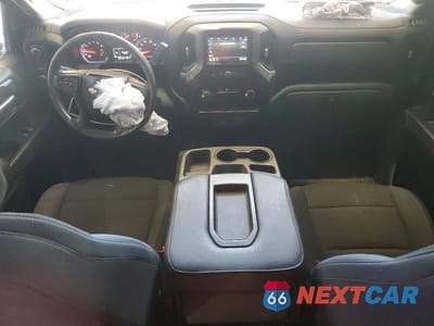 Zdjęcie 8 z 12 samochodu: 2019 CHEVROLET SILVERADO K1500 CUSTOM VIN:3GCPYBEH6KG135631 - miniatura