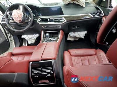 Zdjęcie 8 z 13 samochodu: 2021 BMW X6 M50I VIN:5UXCY8C02M9F23278 - miniatura