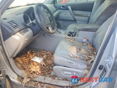 Zdjęcie 7 z 13 samochodu: 2010 TOYOTA HIGHLANDER SE VIN:5TDKK3EH7AS017850 - miniatura