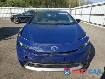 Piąte zdjęcie samochodu w środku: 2023 TOYOTA PRIUS LE VIN:JTDACAAU0P3008286 - miniatura