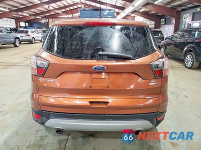 Zdjęcie 6 z 13 samochodu: 2017 FORD ESCAPE SE VIN:1FMCU9GD0HUA02202 - miniatura
