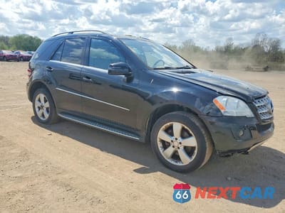 Czwarte zdjęcie samochodu z boku: 2011 MERCEDES-BENZ ML 350 4MATIC VIN:4JGBB8GB0BA642087 - miniatura