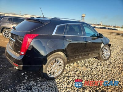 Trzecie zdjęcie samochodu z tyłu: 2014 CADILLAC SRX PERFORMANCE COLLECTION VIN:3GYFNCE32ES676234 - miniatura
