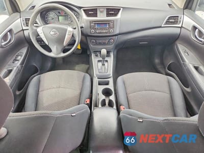 Zdjęcie 8 z 12 samochodu: 2016 NISSAN SENTRA S VIN:3N1AB7AP1GL681921 - miniatura