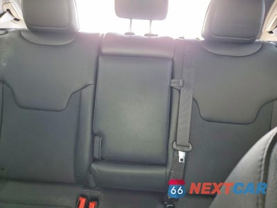 Zdjęcie 10 z 13 samochodu: 2023 JEEP COMPASS LATITUDE VIN:3C4NJDBN2PT514156 - miniatura