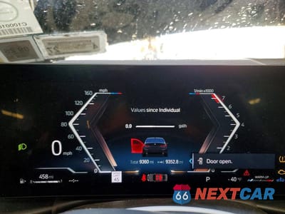 Zdjęcie 9 z 12 samochodu: 2024 BMW 330XI VIN:3MW89FF04R8E76190 - miniatura