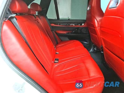 Zdjęcie 11 z 14 samochodu: 2016 BMW X5 M VIN:5YMKT6C54G0R78335 - miniatura