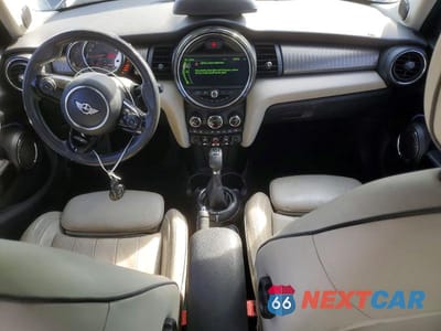 Zdjęcie 8 z 12 samochodu: 2017 MINI COOPER S VIN:WMWXU3C37H2F48846 - miniatura