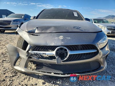 Piąte zdjęcie samochodu w środku: 2022 MERCEDES-BENZ A 220 4MATIC VIN:W1K3G4FB3NJ365577 - miniatura