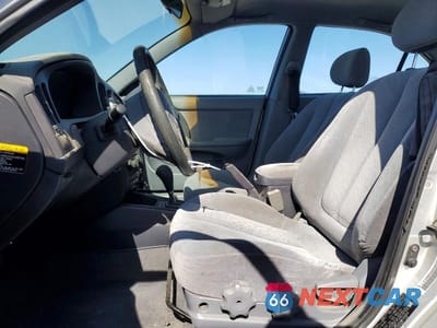 Zdjęcie 7 z 12 samochodu: 2004 HYUNDAI ELANTRA GLS VIN:KMHDN46D64U819609 - miniatura