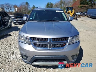 Piąte zdjęcie samochodu w środku: 2019 DODGE JOURNEY SE VIN:3C4PDCBG5KT799018 - miniatura