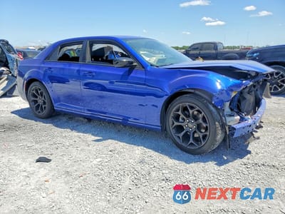 Czwarte zdjęcie samochodu z boku: 2020 CHRYSLER 300 TOURING VIN:2C3CCAAG0LH112176 - miniatura