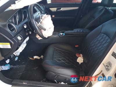 Zdjęcie 7 z 11 samochodu: 2014 MERCEDES-BENZ C 300 4MATIC VIN:WDDGF8AB8ER324141 - miniatura