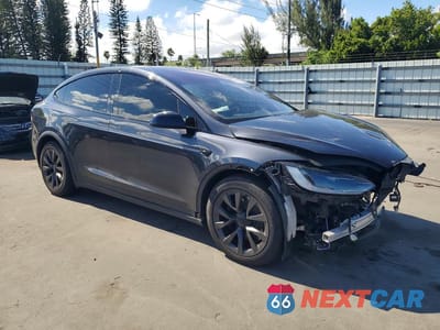 Czwarte zdjęcie samochodu z boku: 2024 TESLA MODEL X VIN:7SAXCDE50RF445213 - miniatura