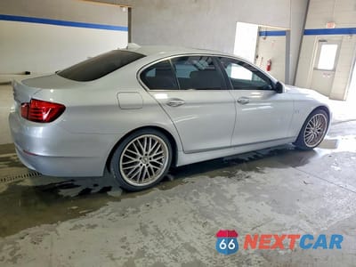 Trzecie zdjęcie samochodu z tyłu: 2013 BMW 528 XI VIN:WBAXH5C55DD108413 - miniatura