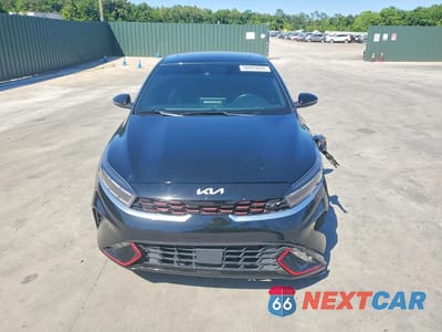 Piąte zdjęcie samochodu w środku: 2023 KIA FORTE GT VIN:3KPF44AC4PE608863 - miniatura