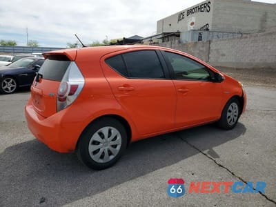 Trzecie zdjęcie samochodu z tyłu: 2014 TOYOTA PRIUS C ONE VIN:JTDKDTB36E1069394 - miniatura