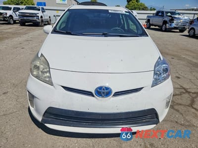 Piąte zdjęcie samochodu w środku: 2015 TOYOTA PRIUS TWO VIN:JTDKN3DU6F1911347 - miniatura