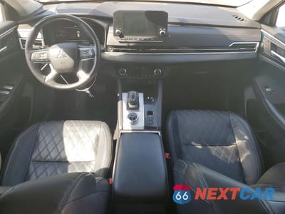 Zdjęcie 8 z 13 samochodu: 2023 MITSUBISHI OUTLANDER SEL VIN:JA4T5VA97PZ031688 - miniatura