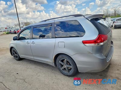 Drugie zdjęcie samochodu z przodu: 2012 TOYOTA SIENNA XLE 8-PASSENGER VIN:5TDYK3DC9CS266766 - miniatura