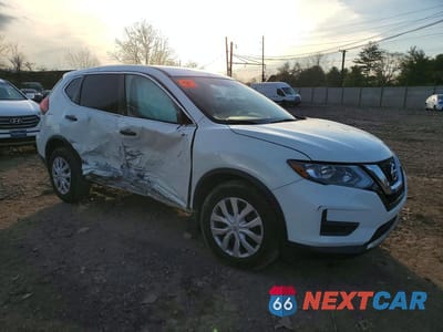 Czwarte zdjęcie samochodu z boku: 2017 NISSAN ROGUE S VIN:KNMAT2MV3HP501917 - miniatura