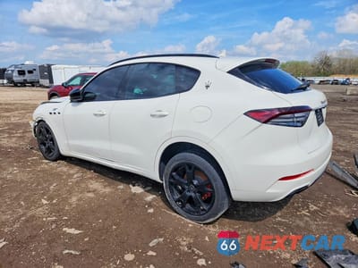 Drugie zdjęcie samochodu z przodu: 2022 MASERATI LEVANTE BASE VIN:ZN661XUA9NX383534 - miniatura