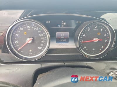 Zdjęcie 9 z 12 samochodu: 2018 MERCEDES-BENZ E 300 VIN:WDDZF4JB5JA382640 - miniatura