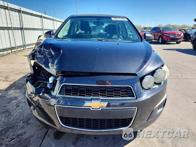 Piąte zdjęcie samochodu w środku: 2015 CHEVROLET SONIC LT VIN:1G1JC5SH5F4159649 - miniatura