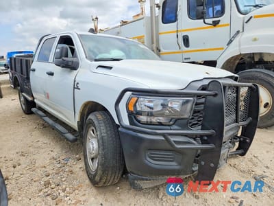 Czwarte zdjęcie samochodu z boku: 2024 RAM 3500 TRADESMAN VIN:3C63R3GL3RG241166 - miniatura