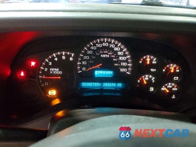 Zdjęcie 9 z 14 samochodu: 2004 CHEVROLET SUBURBAN K1500 VIN:3GNFK16Z84G233407 - miniatura