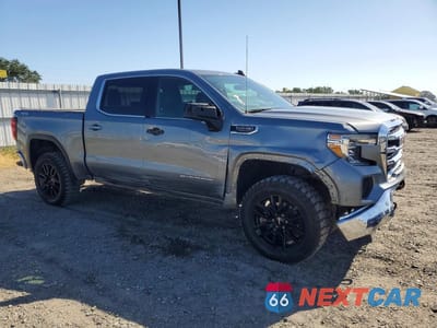 Czwarte zdjęcie samochodu z boku: 2020 GMC SIERRA K1500 SLE VIN:1GTU9BED7LZ175358 - miniatura